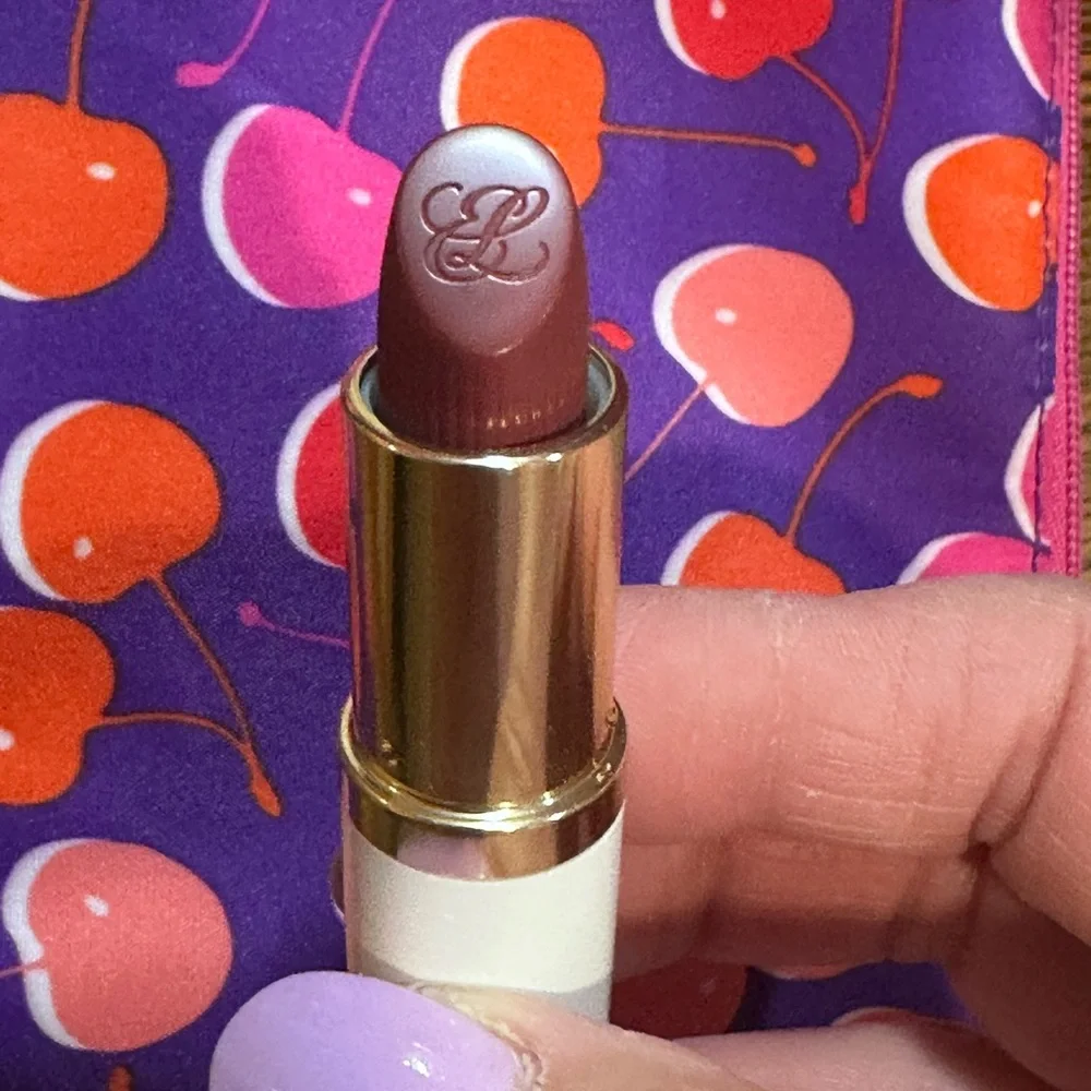 Estee Lauder 670 Bold‎ Desires Lipstick NEW